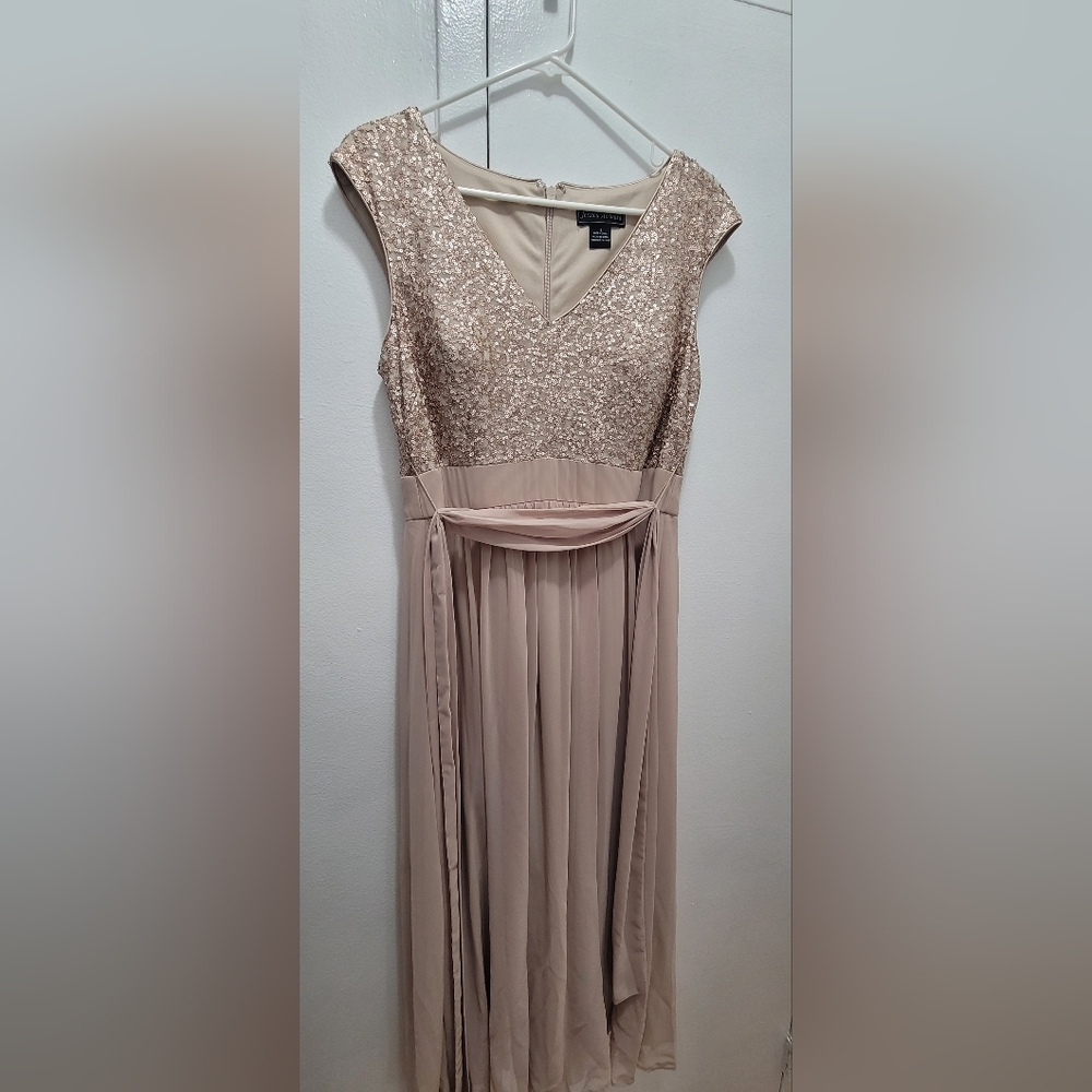 Elegant Beige Sequin Dress